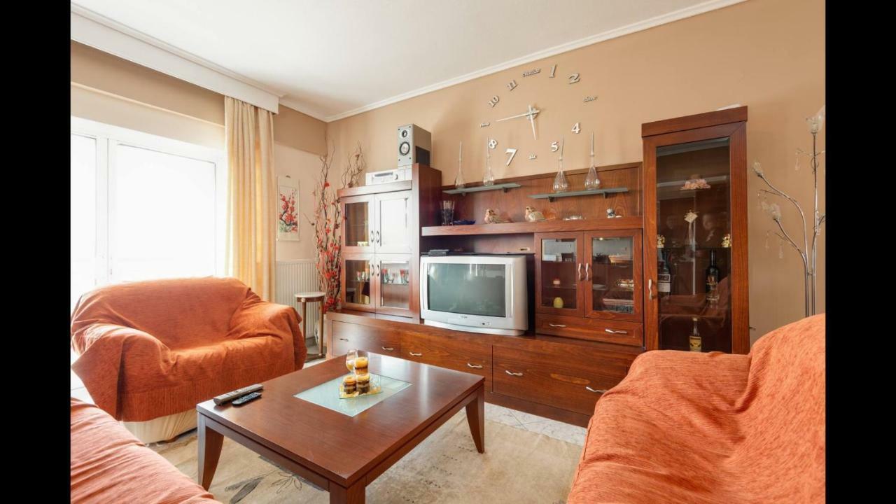 Third Floor Lux Apartment With Nice View Thessaloníki Exteriör bild